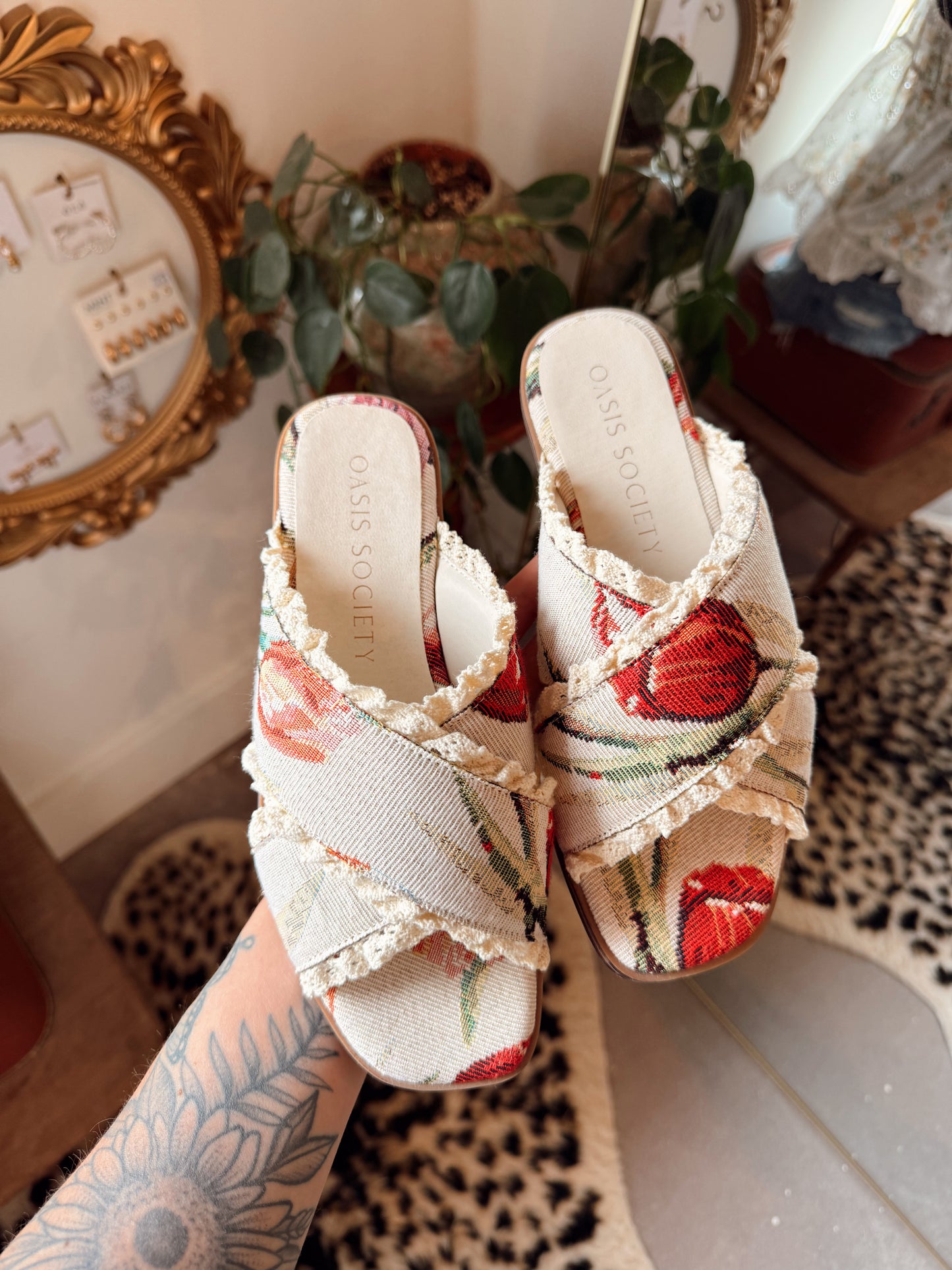 Tiffany Tulip Sandals