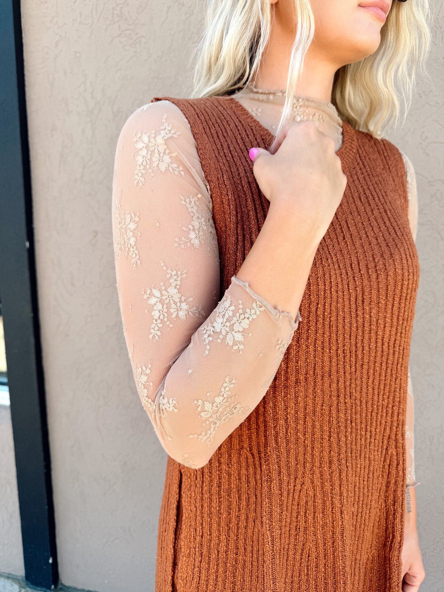 Bebe Knit Slit Set (Rust)