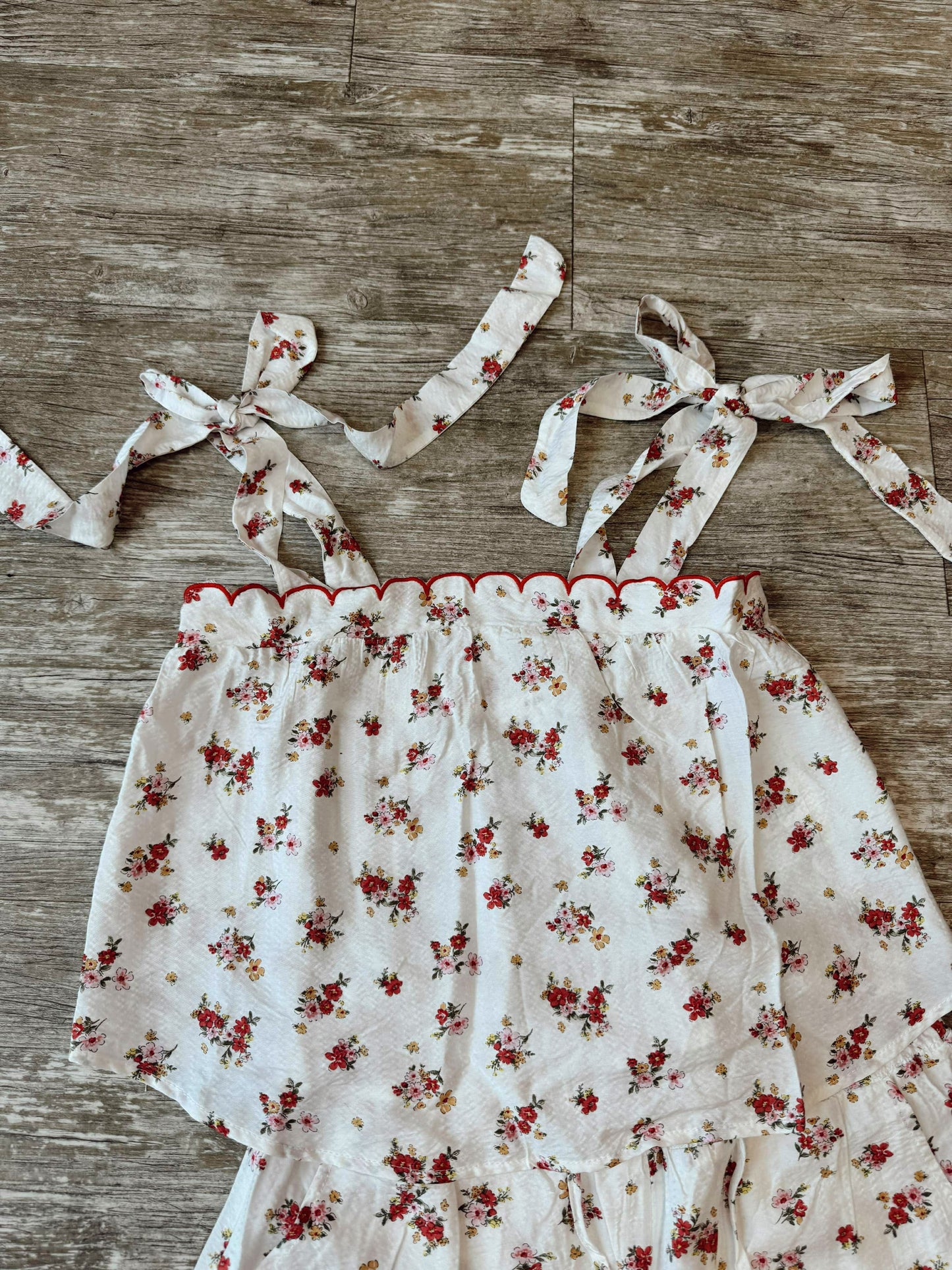 Rosie Scalloped Set