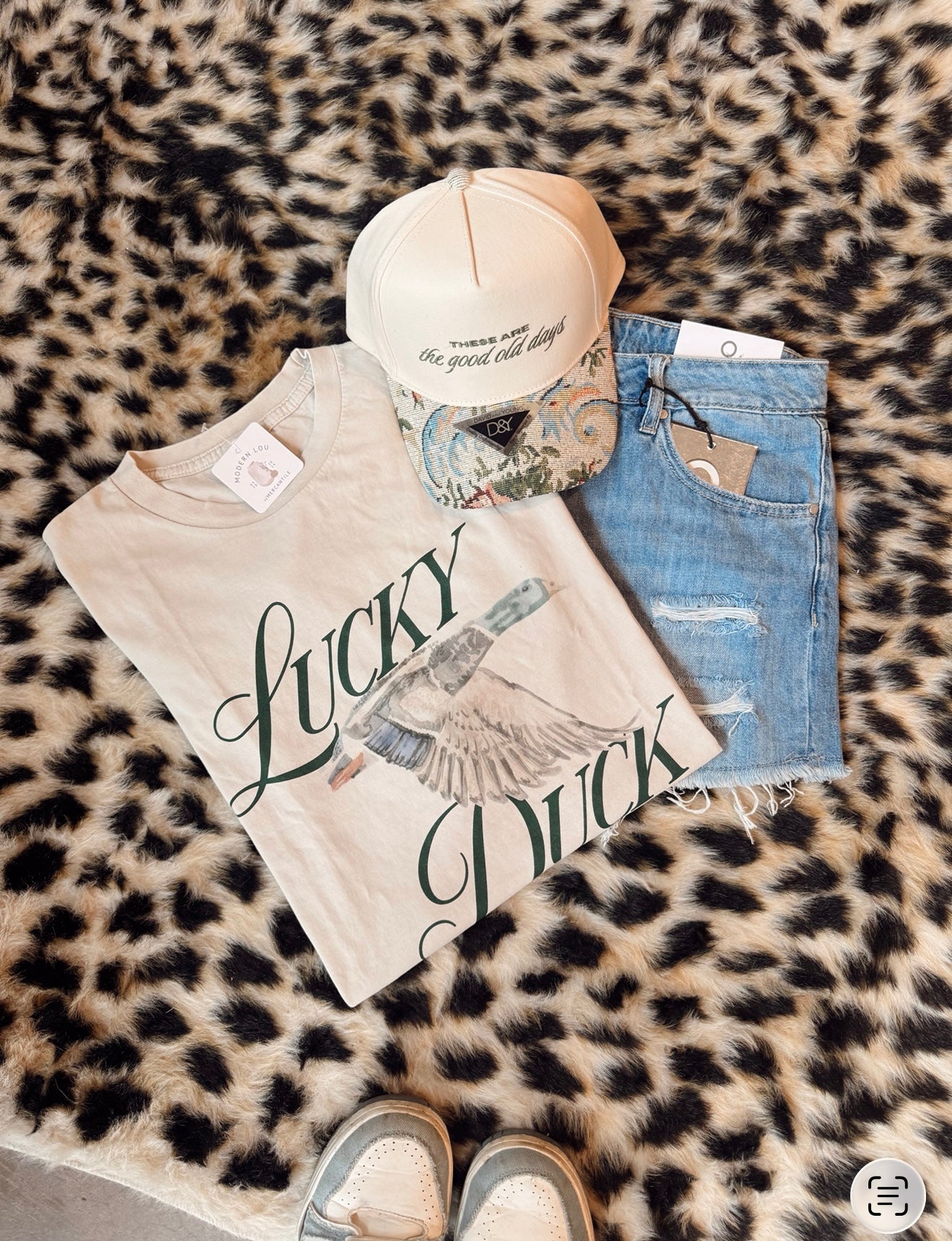 Lucky Duck Tee