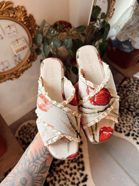Tiffany Tulip Sandals