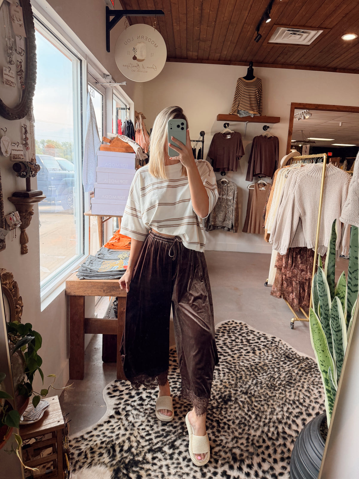 Velvet Lace Pants- Vintage Mocha