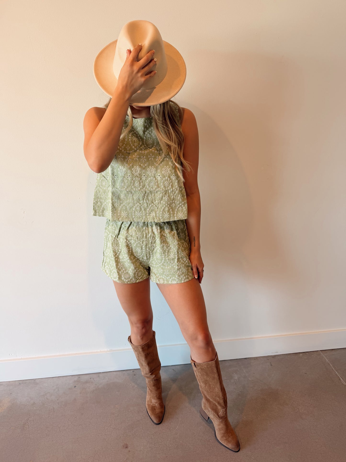 Eyelet Beauty Set (Sage)