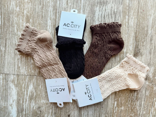 Basic Ruffle Socks