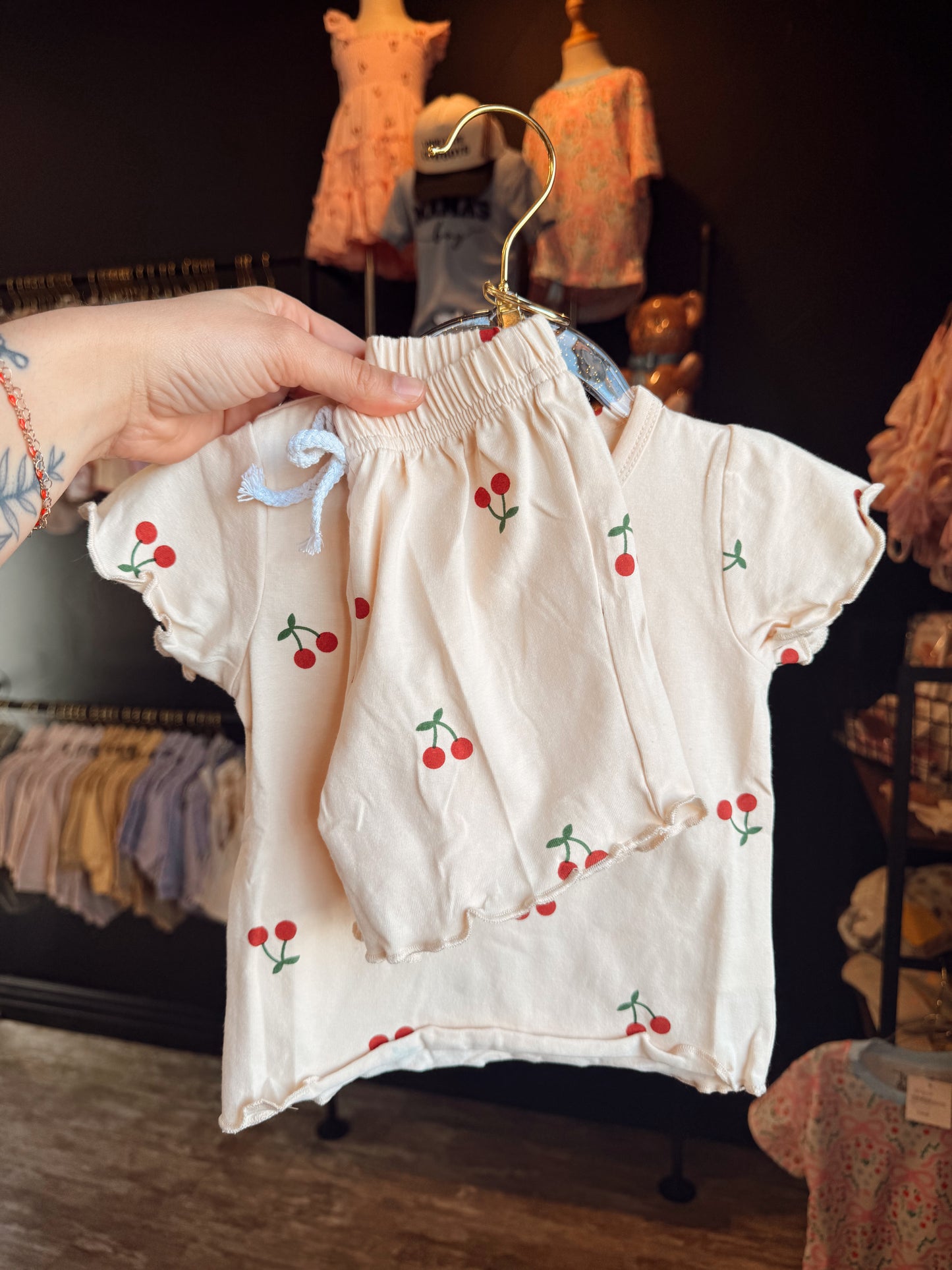 Cream Cherry Set