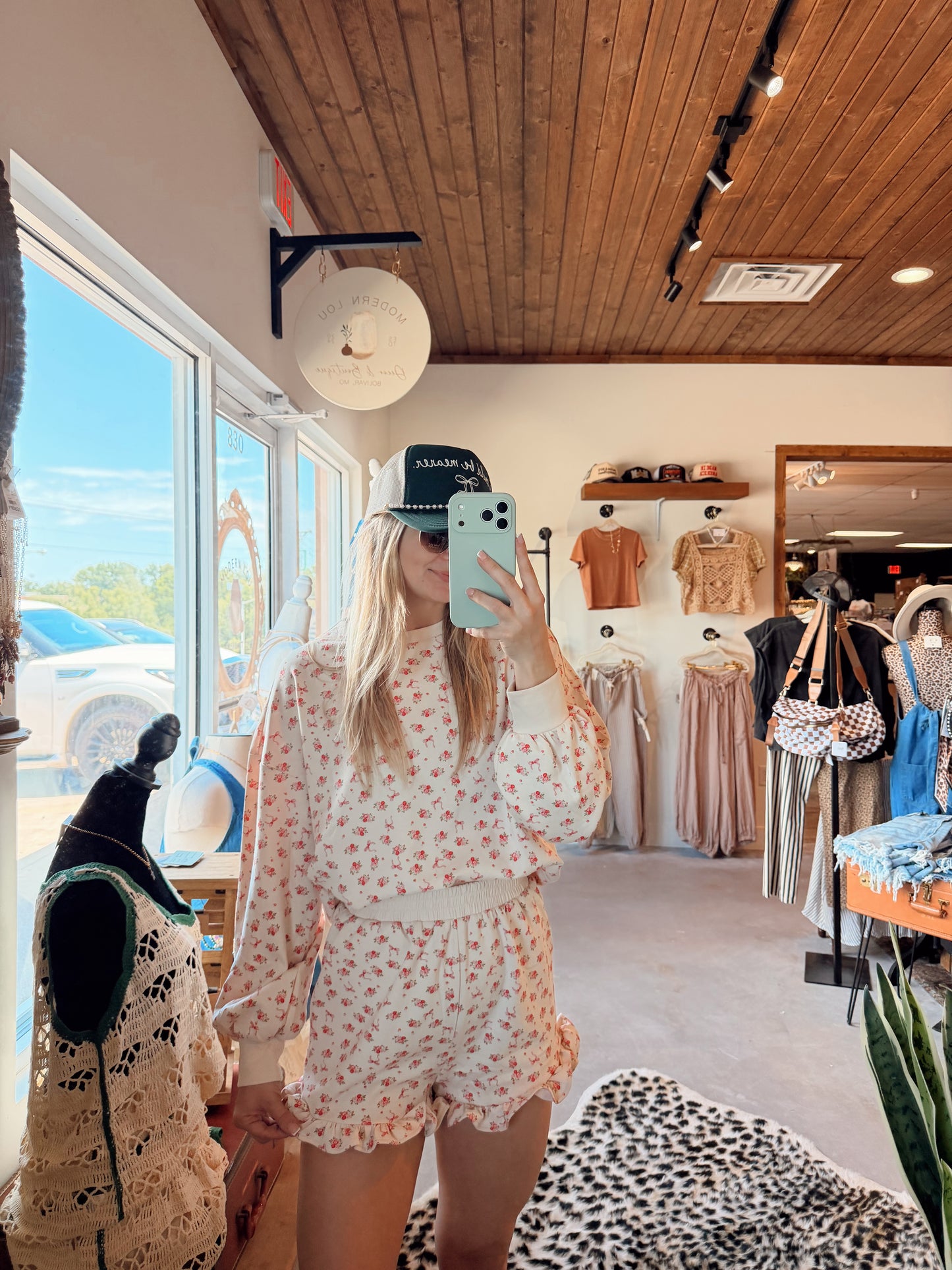 Phalynn Floral Set