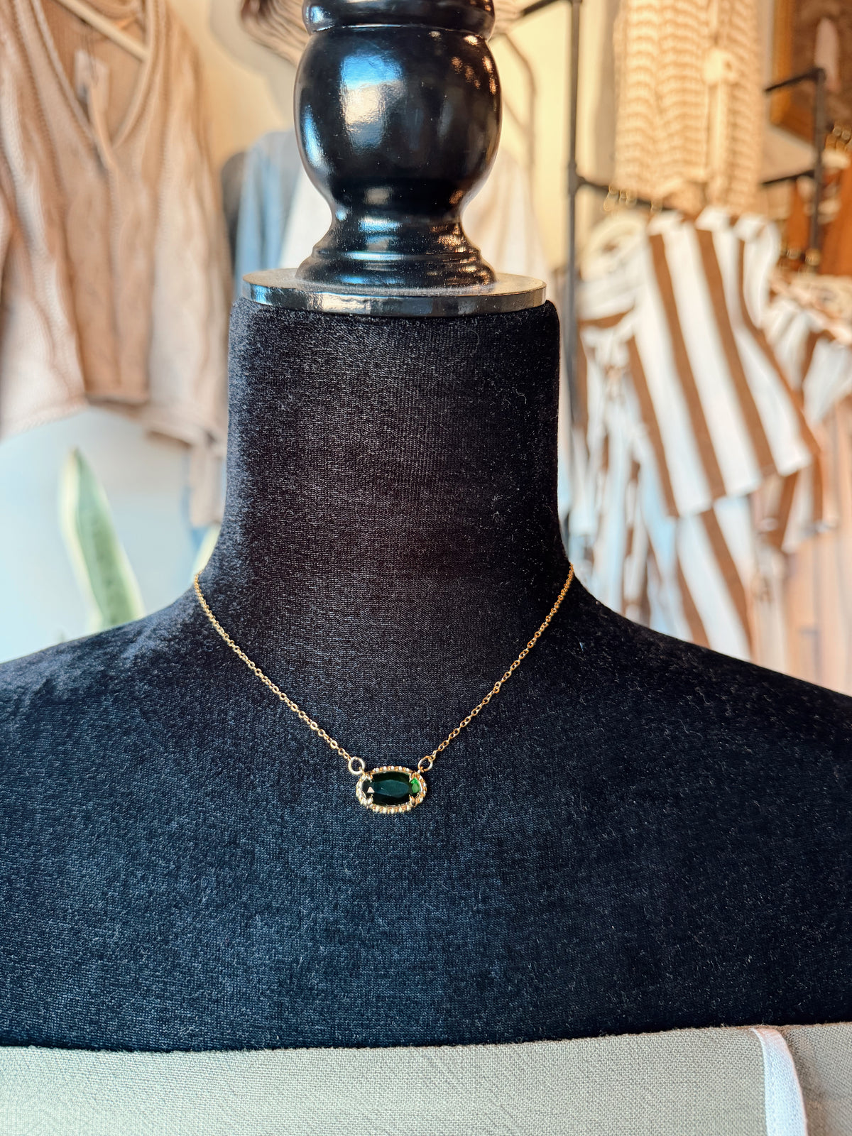 Oval Pendant Necklace