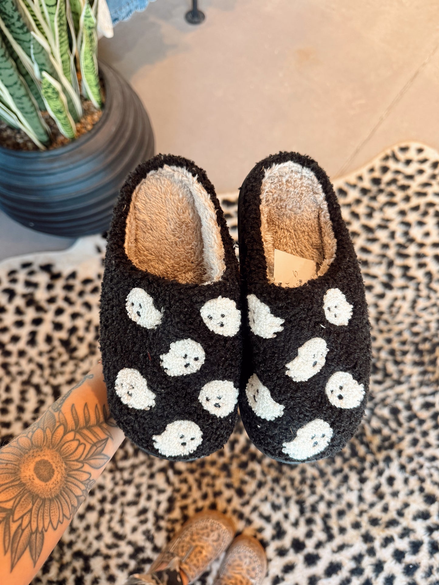 Ghost Cozy Slippers
