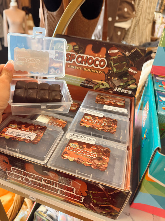 Cracking Dubai Chocolate