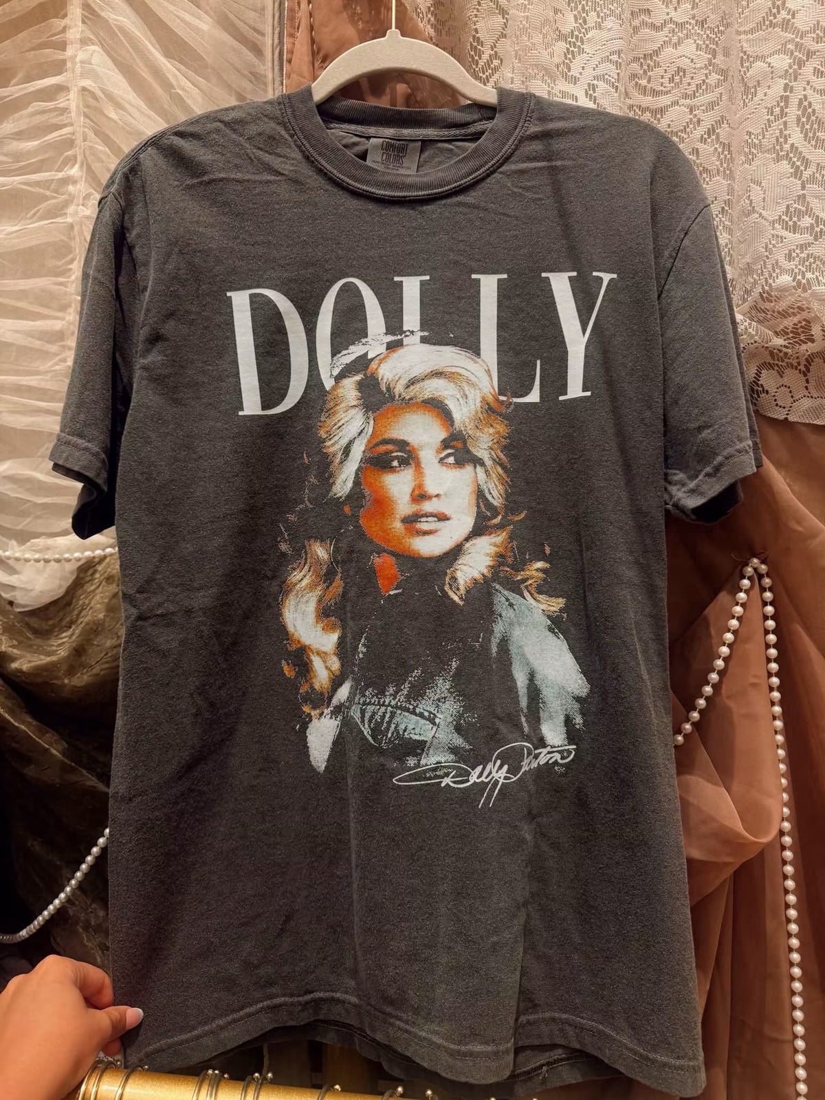 Dolly Tee
